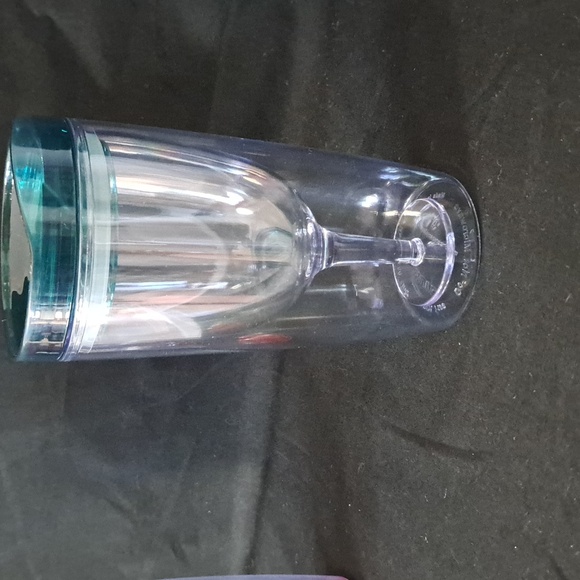 Set of Two Insulated Wine Tumblers - Picture 2 of 4